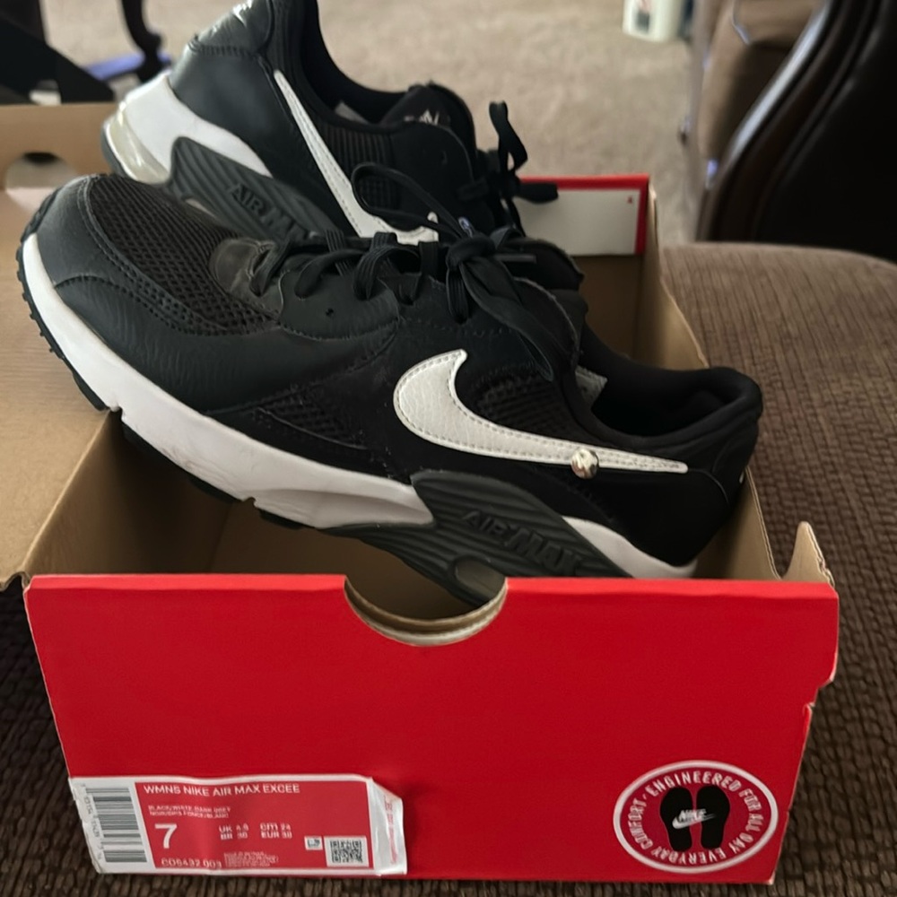 Women’s Nike Air Max Excee